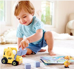 HapeLand Buzzing Bulldozer with Storybook