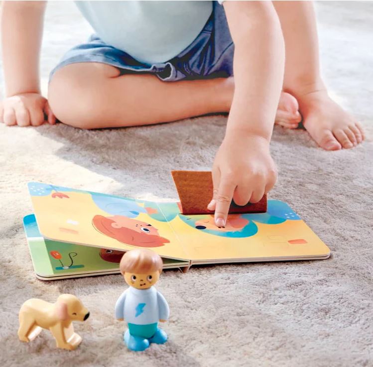 HapeLand Dog's New Friend Storybook Playset