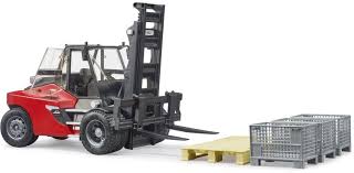 Bruder Linde HT160 Fork Lift with Pallet and 3 Pallet Cages