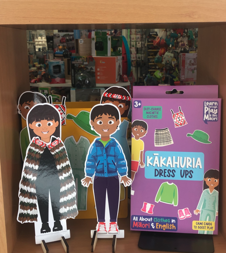 Kakahuria Magnetic Dress Ups and Doll - Bilingual