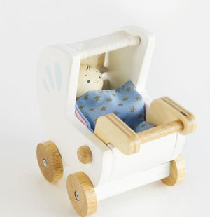 Daisy Lane Nursery Set & Baby Le Toy Van